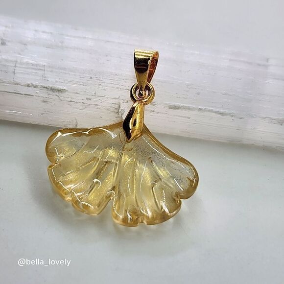 Petite Carved Golden Quartz Ginko Leaf Handmade Pendant With Gold Toned Bail - Picture 5 of 5